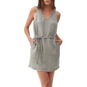 NWT MICHAEL STARS “Glenda” linen shift dress. Size M.